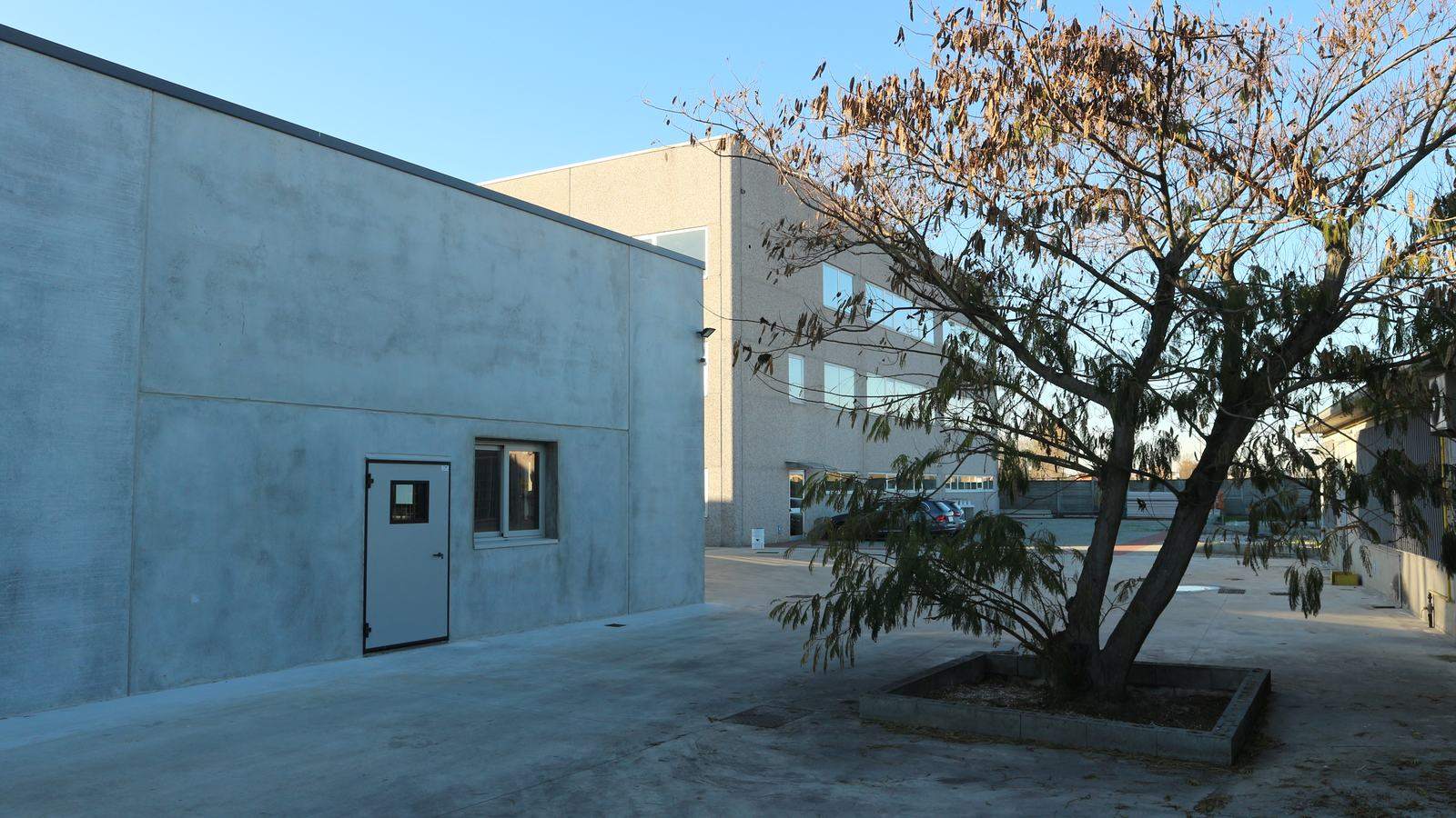 Il cortile interno dello stabilimento De Grandi di Tromello